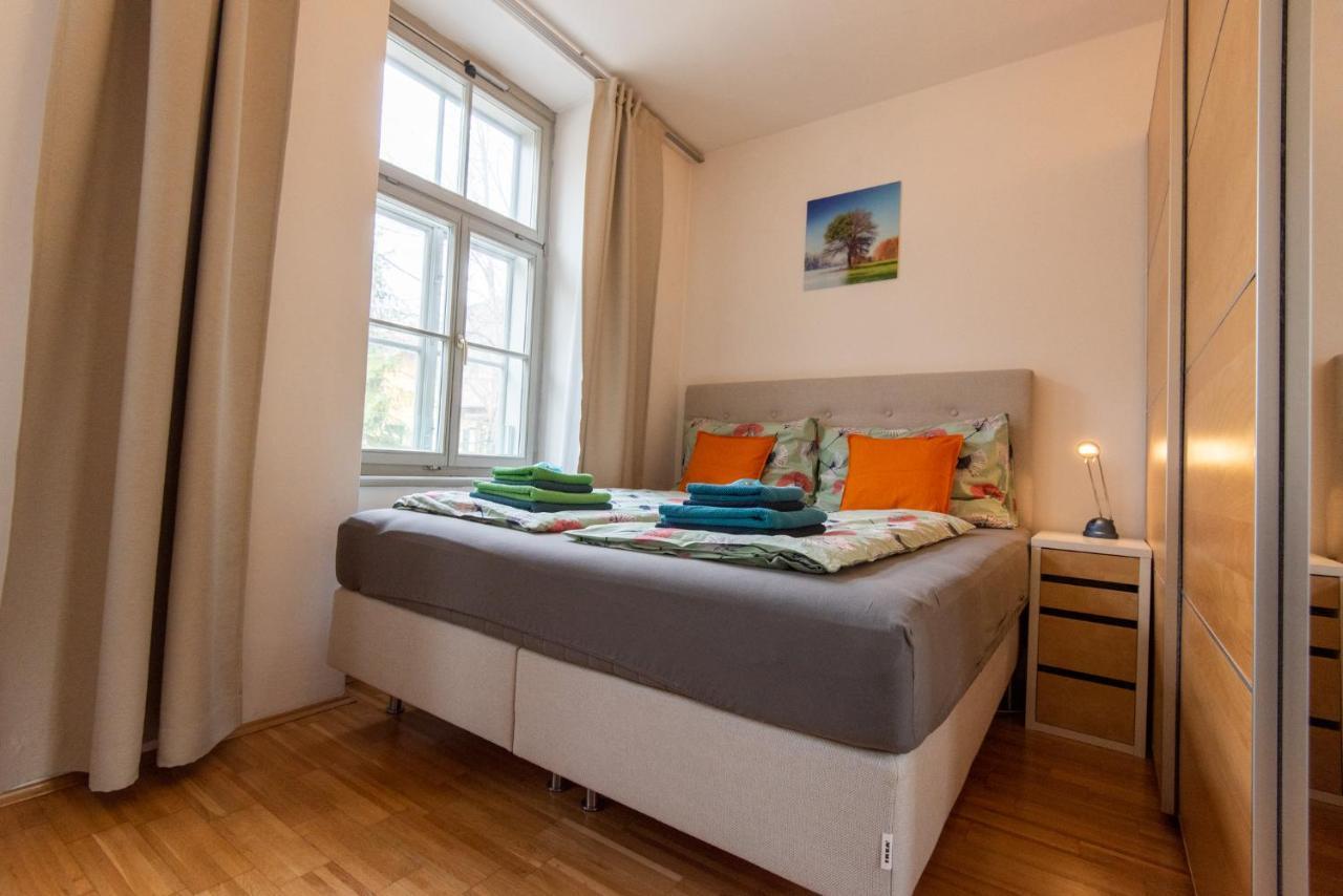 Appartements In Graz Beim Lkh Buitenkant foto